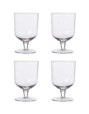 Snapsglas på fot